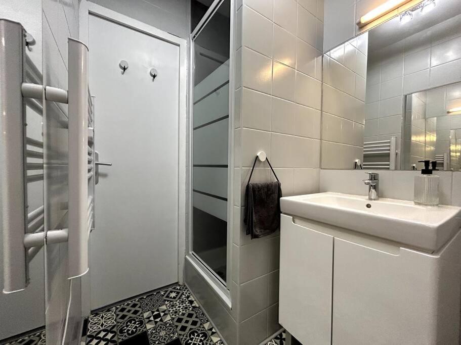 Logement Neuf - Proximite Centre Μπουρζ Εξωτερικό φωτογραφία